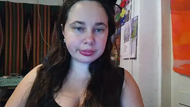 Cora Maro online show from October 9, 2025, 1:31 pm