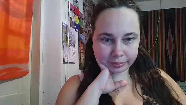 Cora Maro online show from October 15, 2025, 12:05 pm
