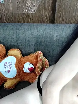 indian yourshreya69 online show from April 2, 2026, 5:16 am