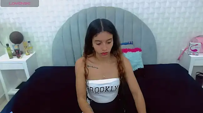 charlotte 0309 online show from March 20, 2025, 6:31 pm