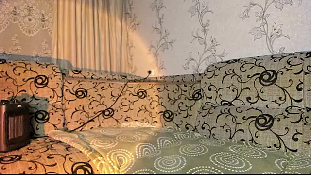 insanely-sweet online show from February 24, 2025, 6:58 pm