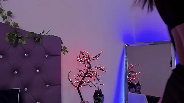 Nyx nayla online show from December 5, 2024, 12:55 pm