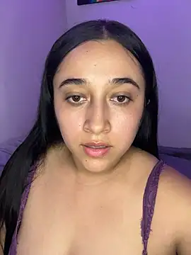 Snapshot of cata_megan chatting on December 23, 2024, 10:44 pm cata megan online show from December 23, 2024, 10:44 pm