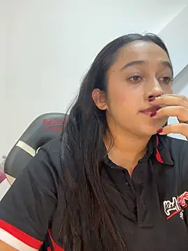 Snapshot of cata_megan chatting on January 7, 2025, 5:12 am cata megan online show from January 7, 2025, 5:12 am