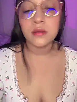 Snapshot of cata_megan chatting on February 14, 2025, 10:58 pm cata megan online show from February 14, 2025, 10:58 pm