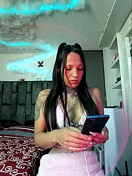 Snapshot of Nicole420squirt chatting on October 11, 2025, 5:11 pm Nicole420squirt online show from October 11, 2025, 5:11 pm