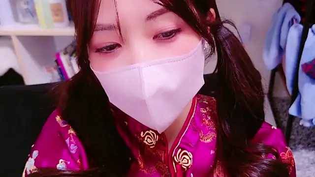 oxo yuna oxo online show from January 13, 2025, 2:53 pm