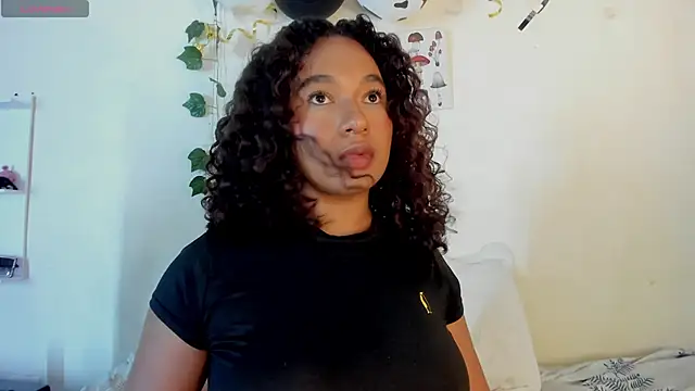 sara sophieee online show from December 10, 2024, 1:11 am