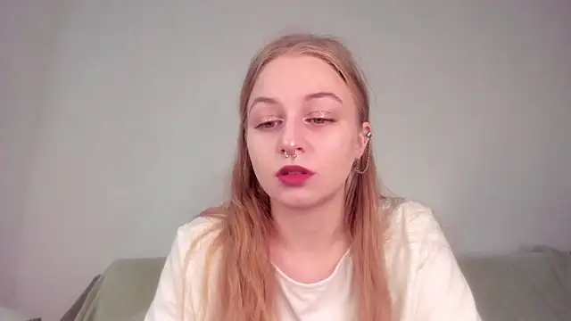 MiaMews online show from March 19, 2026, 4:00 pm