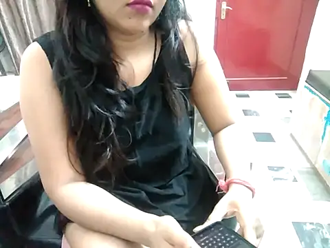 aarushi sharmaa online show from October 4, 2025, 12:25 pm