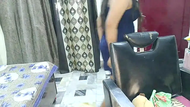 aarushi sharmaa online show from November 29, 2025, 4:26 am