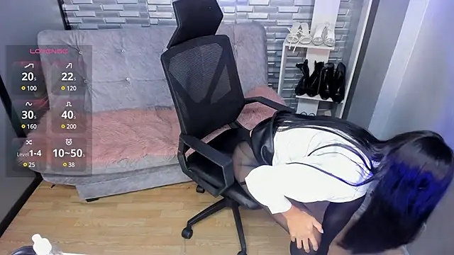 Snapshot of coniie_jhons chatting on February 3, 2025, 2:24 pm coniie jhons online show from February 3, 2025, 2:24 pm