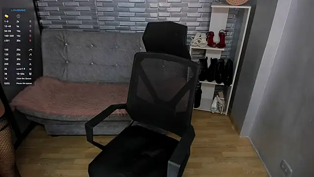 Snapshot of coniie_jhons chatting on February 6, 2025, 11:10 am coniie jhons online show from February 6, 2025, 11:10 am