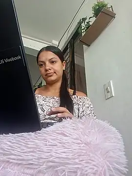 Snapshot of Daila_20_ chatting on March 4, 2026, 8:37 pm Daila 20 online show from March 4, 2026, 8:37 pm