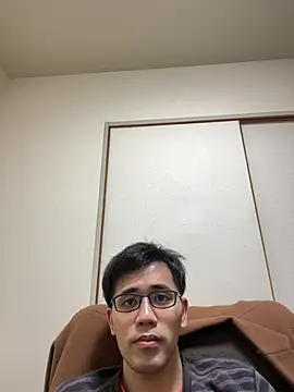 ryusei18570 online show from March 4, 2025, 5:45 pm