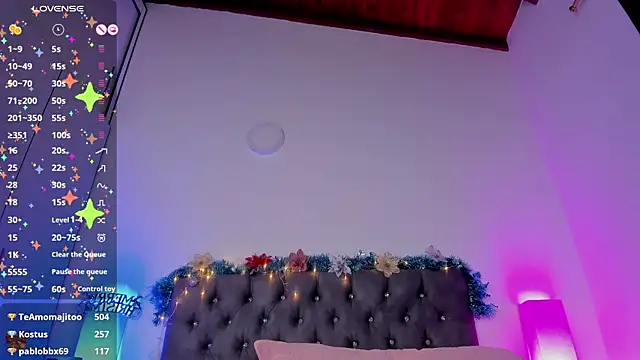 Snapshot of Jimena_White_ chatting on December 29, 2024, 6:14 am Jimena White online show from December 29, 2024, 6:14 am