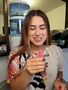 Snapshot of Jimena_White_ chatting on October 9, 2025, 5:05 am Jimena White online show from October 9, 2025, 5:05 am