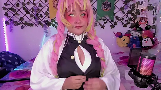 Snapshot of cutepie_uwu_ chatting on January 8, 2025, 7:56 pm cutepie uwu  online show from January 8, 2025, 7:56 pm
