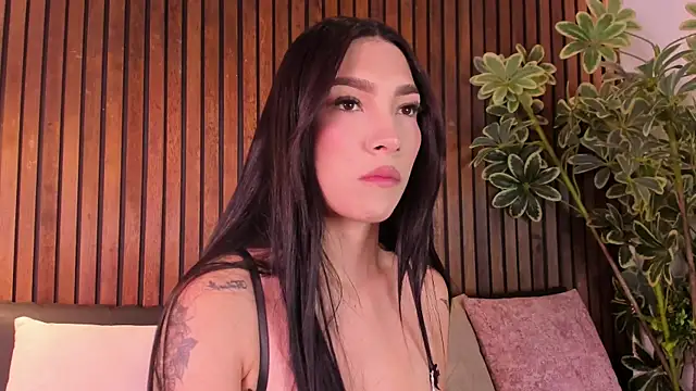 Jennmiiller  online show from January 15, 2026, 12:10 pm