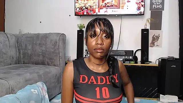 Zuri- online show from December 3, 2025, 2:41 am