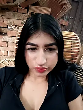 Snapshot of Julix_A chatting on December 20, 2025, 1:07 pm Julix A online show from December 20, 2025, 1:07 pm