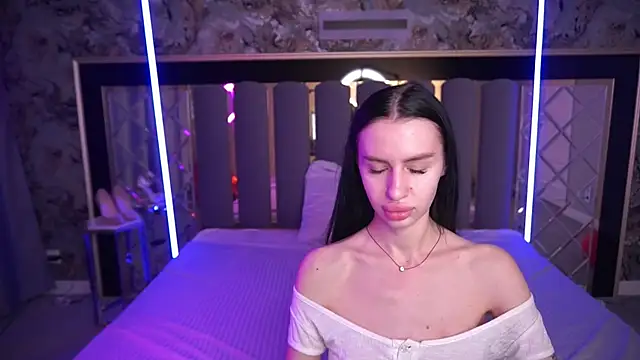 Snow WhiteeeX online show from March 2, 2026, 6:36 am