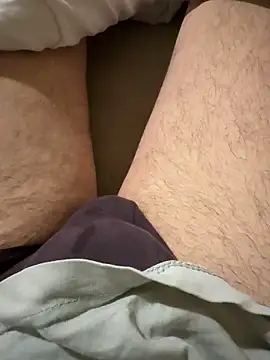 Snapshot of reelciii21 chatting on March 3, 2025, 6:01 pm reelciii21 online show from March 3, 2025, 6:01 pm