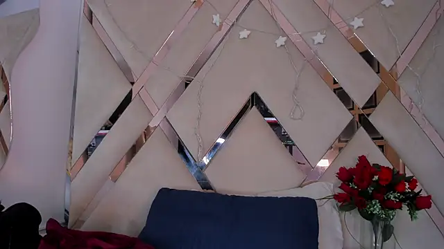 ninaht online show from January 10, 2026, 8:54 pm