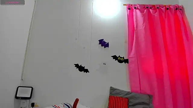 Natasha by online show from October 4, 2025, 2:48 pm