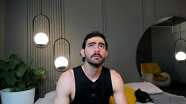 Austin bolt online show from December 17, 2024, 1:39 am