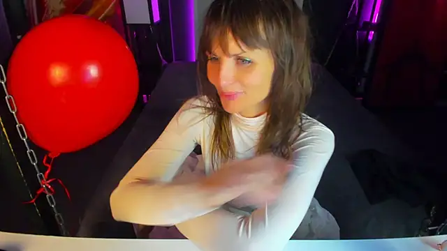 Elizabe th online show from February 14, 2025, 8:42 am