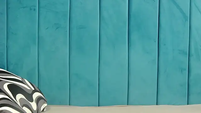 MelanieBrownn online show from January 14, 2025, 2:19 am