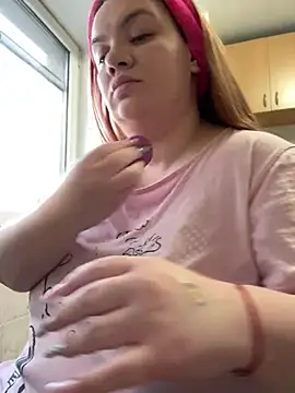 MelanieBrownn online show from February 13, 2025, 6:20 am