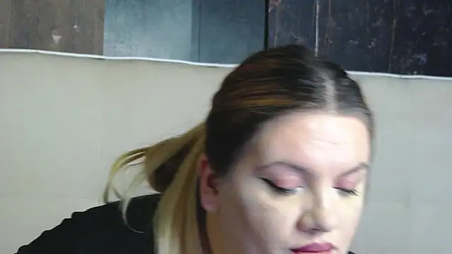 MelanieBrownn online show from January 11, 2026, 7:13 am