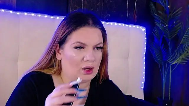 MelanieBrownn online show from April 9, 2026, 5:07 am