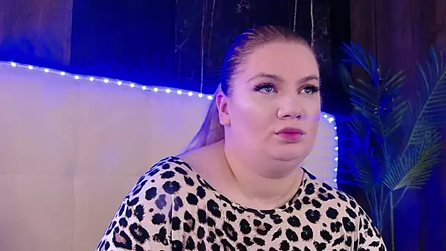 MelanieBrownn online show from April 21, 2026, 4:41 am