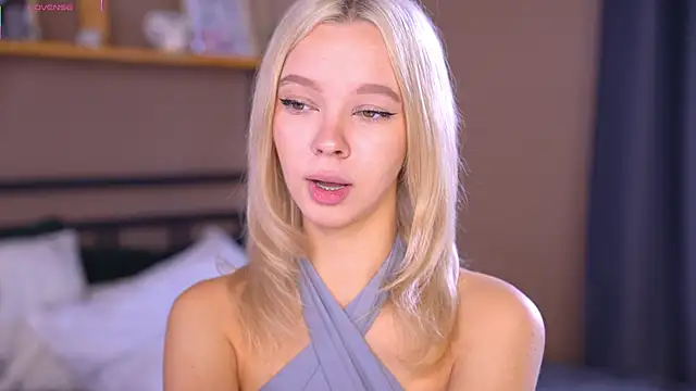  AlinaBailey online show from September 19, 2025, 8:27 am