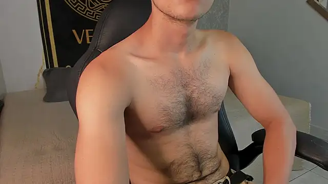 Desmon Clark online show from January 14, 2025, 10:02 pm