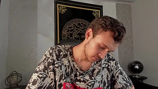 Desmon Clark online show from February 2, 2025, 2:48 am