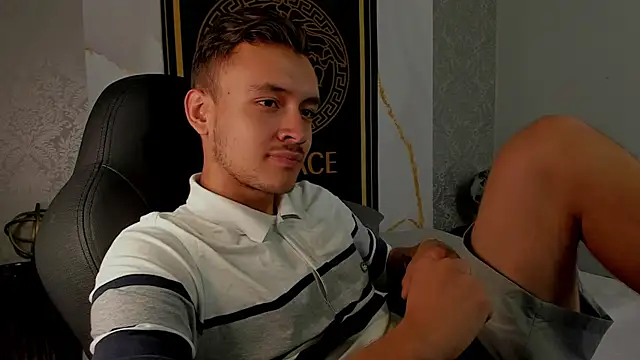 Desmon Clark online show from March 2, 2025, 10:48 pm