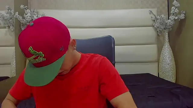 Desmon Clark online show from March 16, 2025, 2:32 am