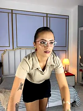 aziac10 online show from September 27, 2025, 11:48 am