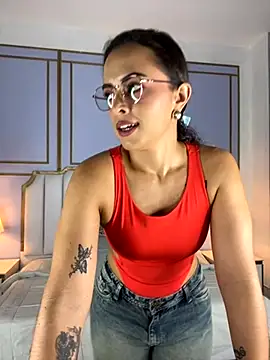 aziac10 online show from October 7, 2025, 11:40 am