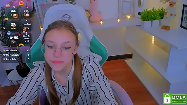 LayriantaVee online show from January 10, 2025, 1:09 pm