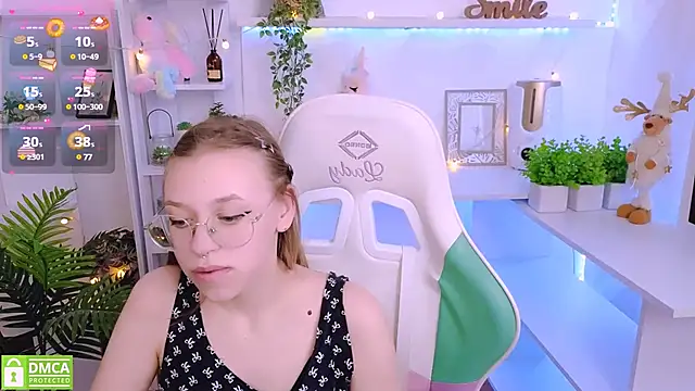 LayriantaVee online show from March 19, 2025, 10:11 am