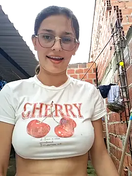 Ary-18 online show from April 15, 2026, 7:58 pm