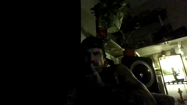 Snapshot of clitstitsandbongrips chatting on September 23, 2025, 9:23 am clitstitsandbongrips online show from September 23, 2025, 9:23 am