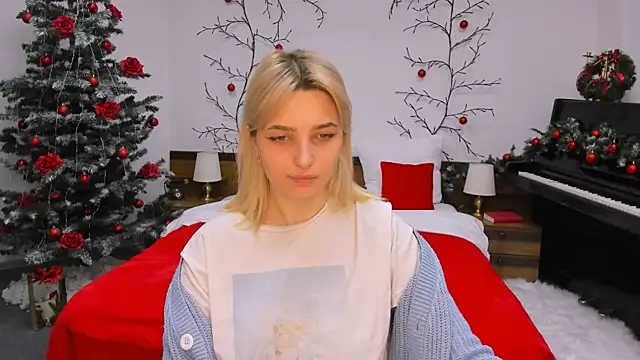 tendermeow online show from December 9, 2024, 1:13 pm