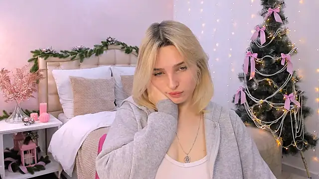 tendermeow online show from December 20, 2024, 4:25 pm