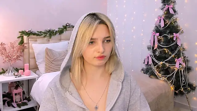 tendermeow online show from December 20, 2024, 7:28 pm